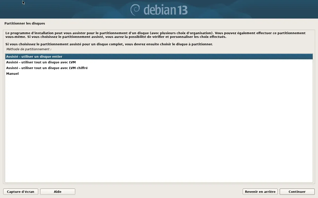 Choix de la méthode de partitionnement dans l'installateur Debian 13